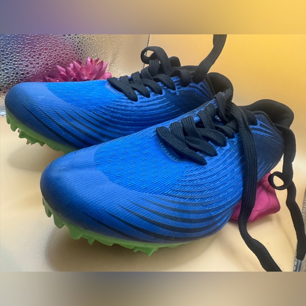 Runic sz 6.5 athletic cleat shoes in blk/ blue - Picture 1 of 11